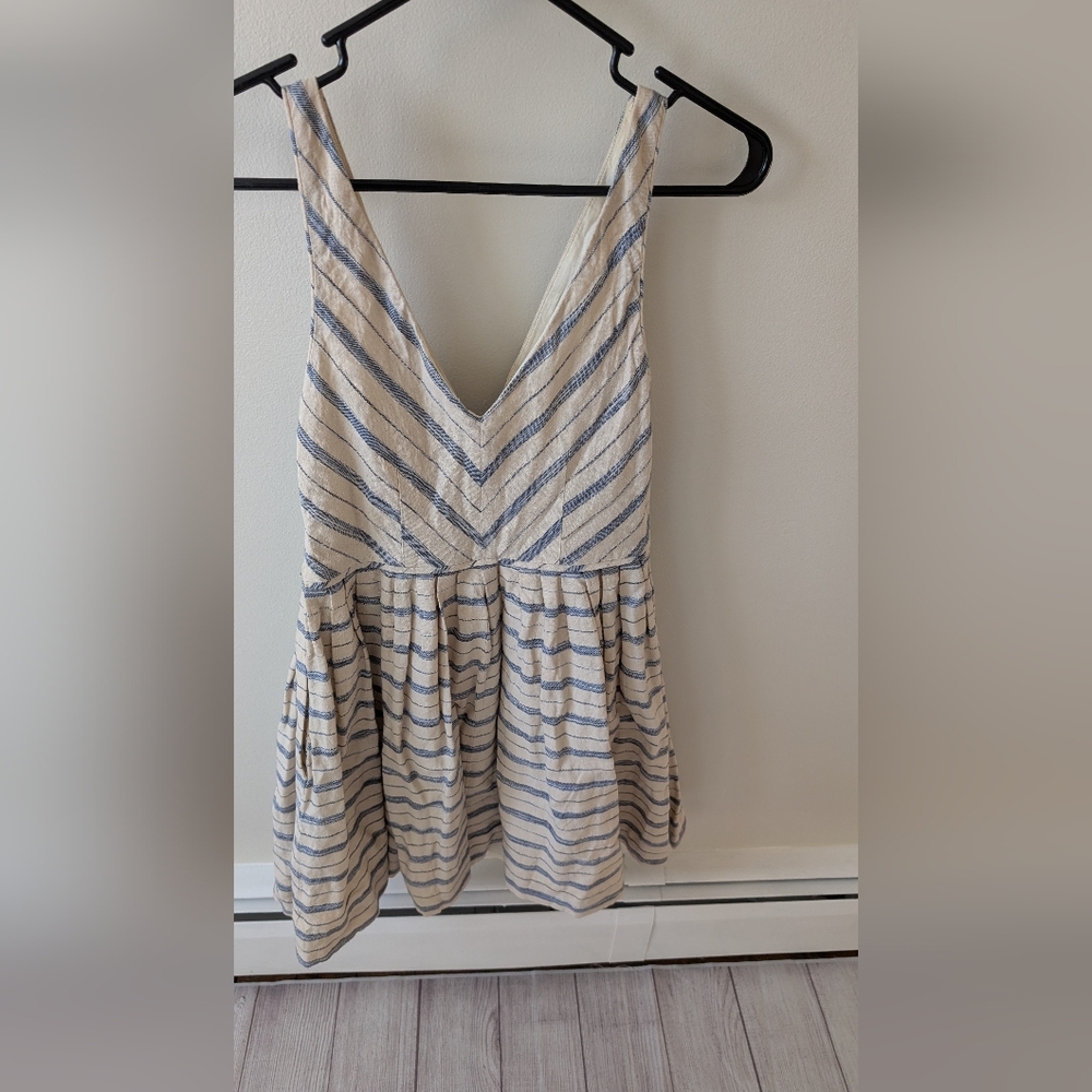 J. Crew Womens sleeveless pleated A line blue striped v neck dress. Size 2 - Picture 5 of 13